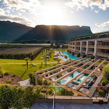 Weinegg Wellviva Resort Appiano Sulla Strada Del Vino Bagian luar foto