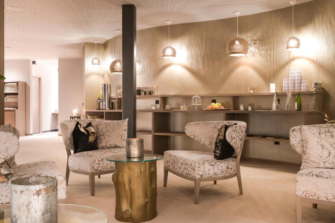 Weinegg Wellviva Resort Appiano Sulla Strada Del Vino Bagian luar foto